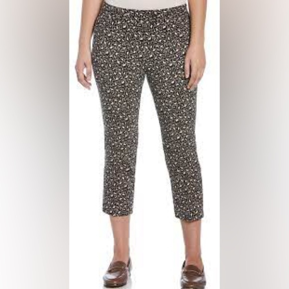 Raefaella cheeta print women’s capris.